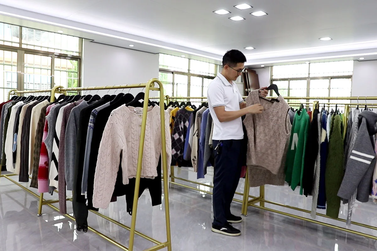 林氏毛织厂广东大朗工厂样品展厅 · 国内外品牌合作样品